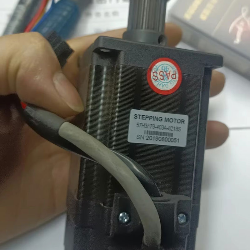 Motor Dahao 57H3F79-403A-821BS Loop Magħluq A15 X AXXI TAL-MAGNA TA 'REMBROIDERY ĊINIĊI EDH03-57H3F79-403A-821BS